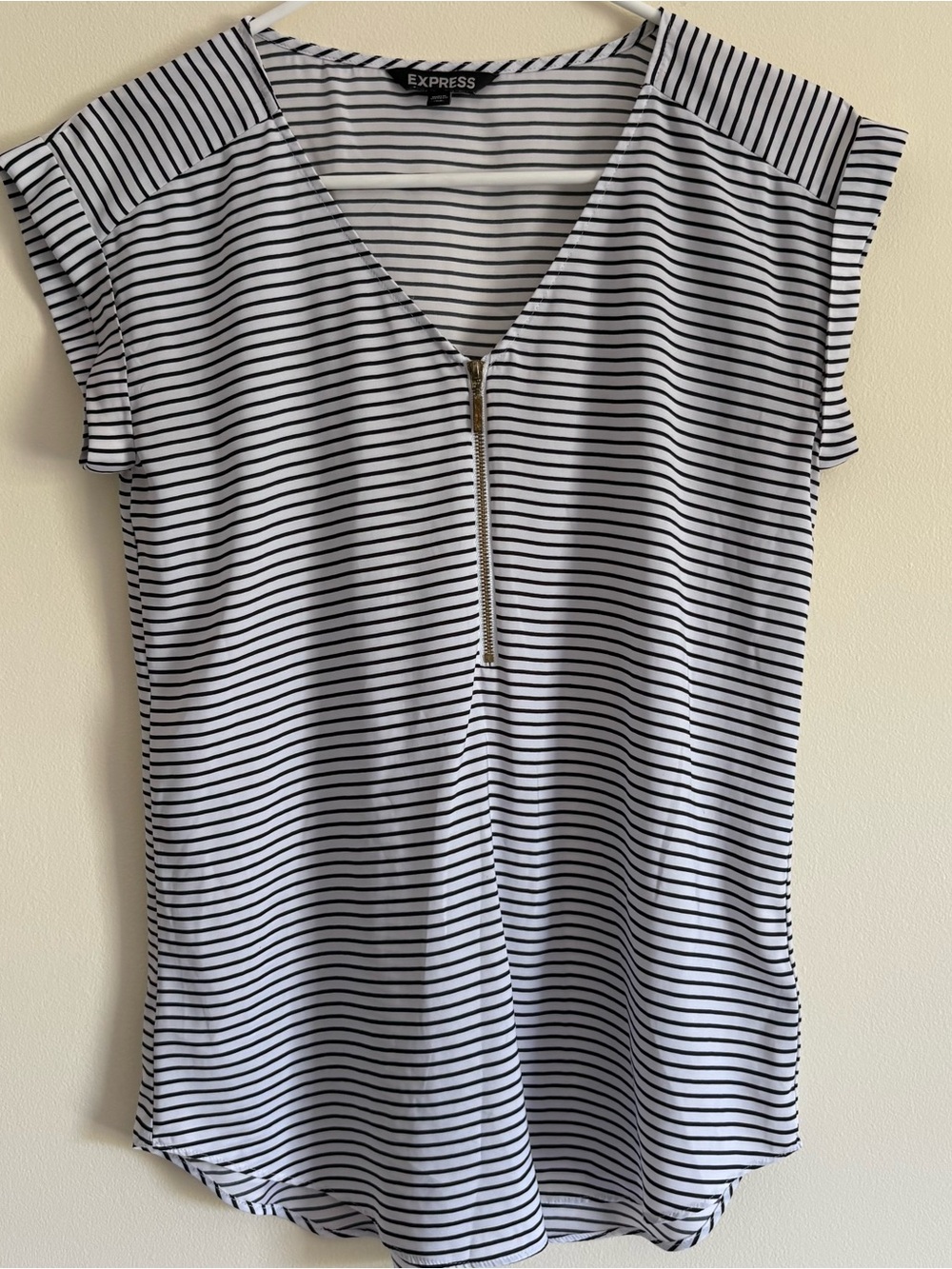 Express Black & White Striped Zip-Front Cap Sleeve Top Blouse Size XS